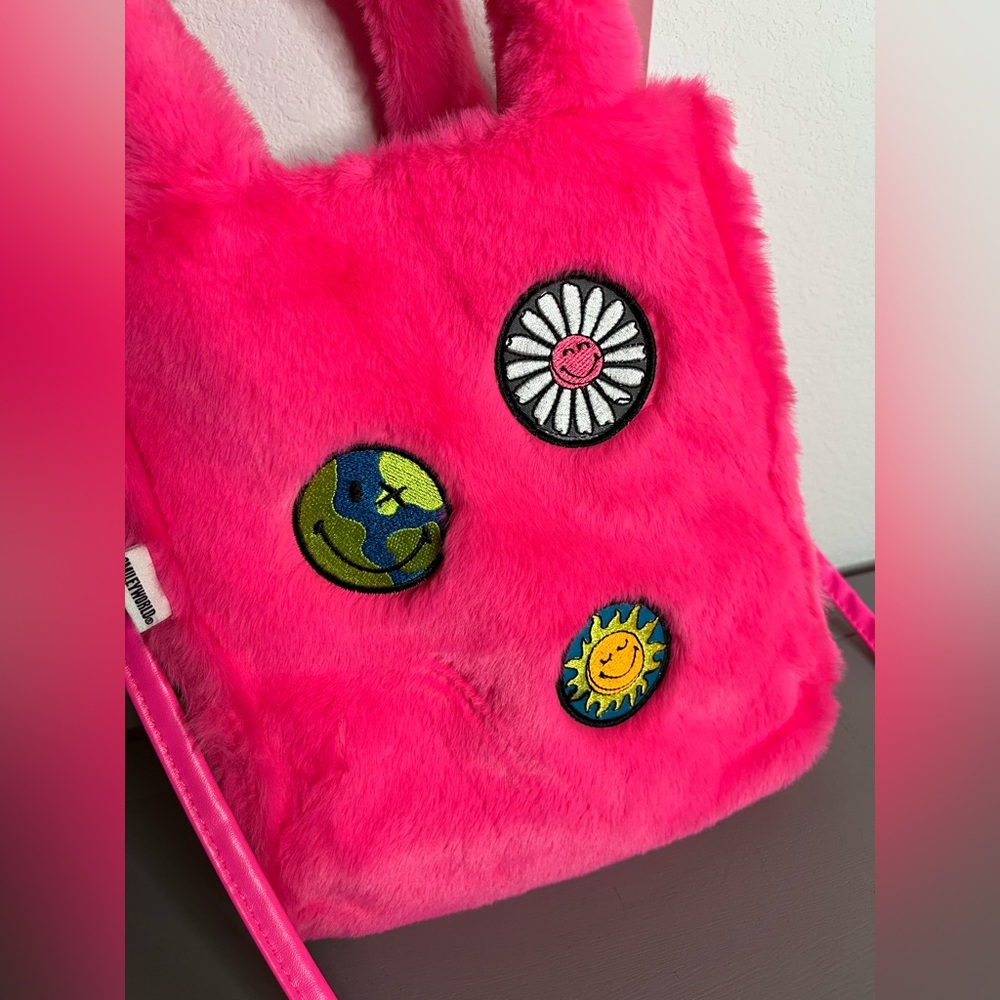 Young Adult SMILEY Small Sherpa Tote Bag Crossbody Neon Smiley Face Y2K Hot Pink - Picture 10 of 16